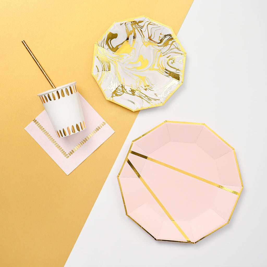 At First Blush Large Paper Party Plates (10 per Pack)